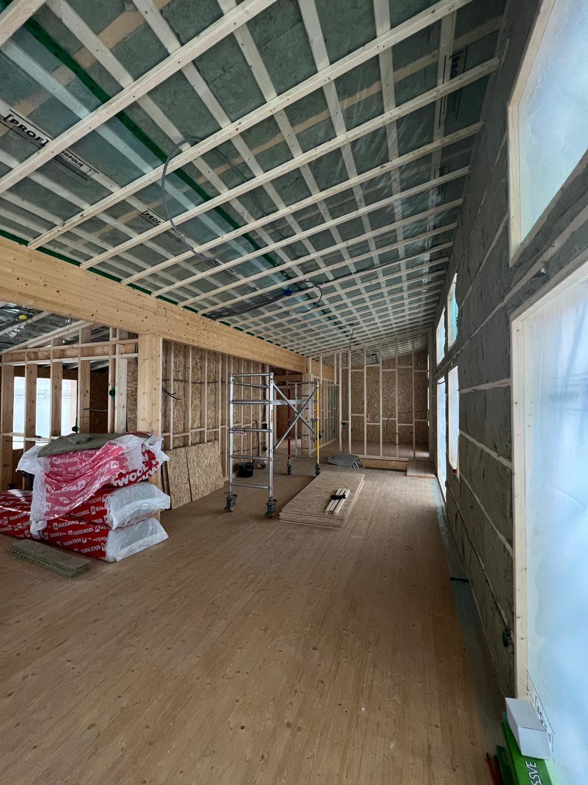 Interior 5